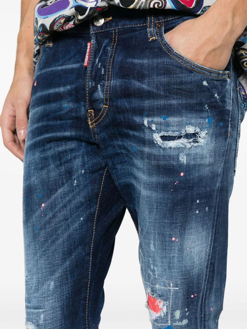 sexy twist straight-leg distressed jeans